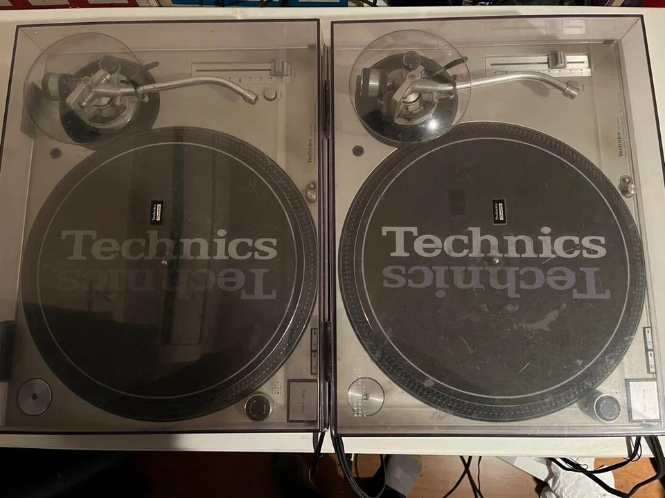 Technics PAIR SL-1200MK3D 2 проигрывателя Dj серебристый прямой плеер - Изображение 1 из 1
