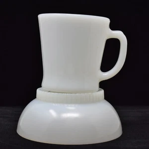 Fire King Anchor Hocking Cup D Handle and Bowl Ribbed Foot Milk White Vintage - Afbeelding 1 van 10