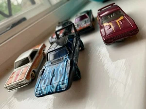 Hotwheels Konvolut: Chrysler, Viper, Plymouth Barracuda, Dodge Demon - Bild 1 von 2