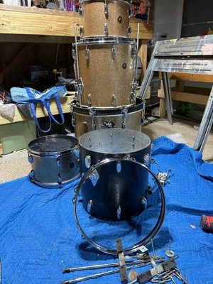 Gretsch Champagne Sparkle 20/12/12/16+ 14x14 Floor In Need Of Wrap - Image 1 of 4