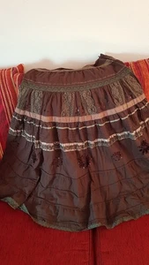 Hippie Rock, weit schwingend, mit Spitze und Pailletten, braun/grün - Bild 1 von 4