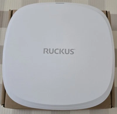 Ruckus R670 Indoor Wi-Fi 7 Access Point (901-R670-WW00) - Image 1 of 4