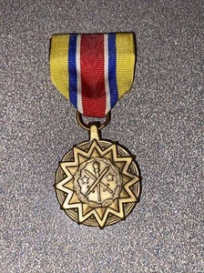 Army National Guard For Achievement Award Medal -ribbon -Pin - Picture 1 of 2