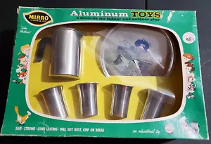 Juguetes de aluminio vintage Mirro Miniatures Like Mothers: juego de bebidas de 6 piezas - Imagen 1 de 9