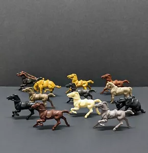 Lot 12 Vintage Hard Plastic Horses LIDO Ajax Bergen Made in USA Bucking TOY - Picture 1 of 5