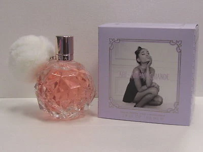 Ari by Ariana Grande Para Mujer 3.4 OZ Eau de Parfum Spray Nuevo En Caja SELLADO Foto 1 de 2