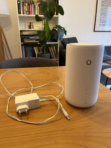 Vodafone GigaCube 5G Router HH500V, Weiß - Bild 1 von 3