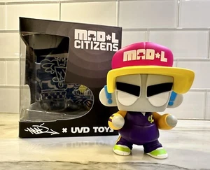 Art Toy Sculpture - Urban Graffiti Decor - Mad Toy Design Vinyl - Picture 1 of 17
