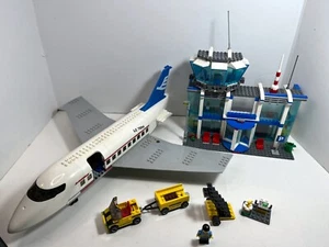 LEGO City: Avión y torre solo desde 7894 + aeropuerto solo desde 3182 Ver descripción - Imagen 1 de 13