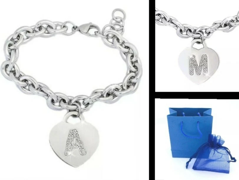 BRACCIALE CON LETTERA DONNA INIZIALE ACCIAIO CIONDOLO STRASS SIMILI SAGAPO CUORE - Immagine 1 di 1