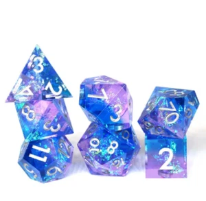Juego de 7 dados Lilac Cosmos borde afilado poli RPG DnD Dungeons Dragons AD&D d20 - Imagen 1 de 3