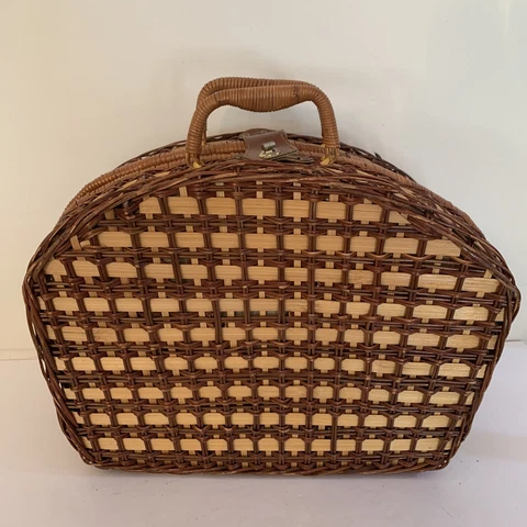 VTG Wicker Basket Large w/ Handles Boho 1970s Cloth Lined Picnic Suitcase Cover