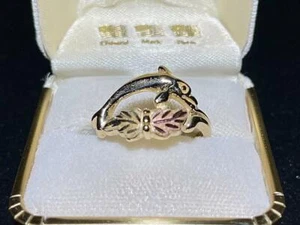 10K Gold Ring - Size 7 - Dolphin, Floral - Stamper Black Hills Gold- New NOS - Picture 1 of 1