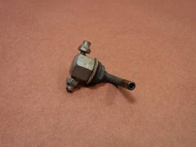 Заводская насадка омывателя лобового стекла Jeep Cj5 CJ7 Cj8 76-86     - Изображение 1 из 4