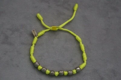 NUEVO Brazalete Polea Chan Luu Plata Grabado Cuentas Amarillo Neón Foto 1 de 4