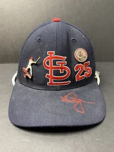 MARK MCGWIRE 1998 Vintage Homerun Record Chasing HAT PIN Cap Stitch Auto - Picture 1 of 11