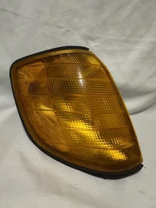 92 93 94 mercedes 140 type right passenger turn signal light lamp oem park - Picture 1 of 9