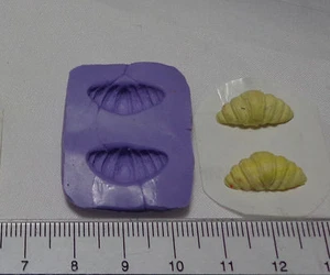 Wiederverwendbare Silikon Croissants B-Form - Form Puppenhaus Miniatur - Bild 1 von 1