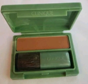 Clinique Sheer Powder Blush - Silk Bronze - 0.09 oz - Picture 1 of 3