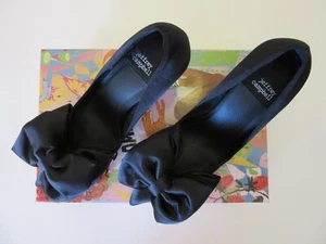 Jeffrey Campbell Black Satin Convince Bow Slip On Size 6 Pointed Toe Pumps - Picture 1 of 7