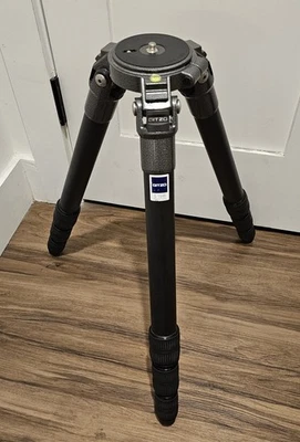 TRÍPODE DE FIBRA DE CARBONO GITZO G1548 con PLACA PLANA DE BLOQUEO SEGURO hermoso HECHO EN FRANCIA  Foto 1 de 4