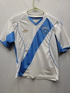 Vintage Guatemala Umbro Futbol Soccer Jersey Shirt Medium - Picture 1 of 10