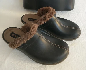 Crocs braune Schuster Sherpa genähte Clogs Damenschuhe Größe 9 W Weite leicht - Bild 1 von 9