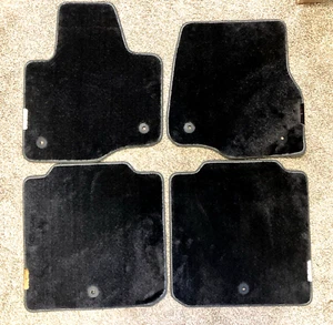 Juego de 4 alfombrillas de metal Lincoln gris JL7B 7813017 BC32HV HBAXB - Imagen 1 de 9