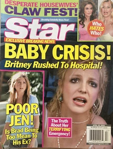BRITNEY SPEARS April 2005 STAR Magazine JENNIFER ANISTON / DESPERATE HOUSEWIVES - Picture 1 of 1