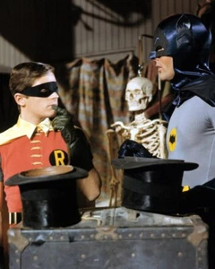 Batman 24x36 inch Poster Adam West Burt Ward with magic chest - Picture 1 of 1