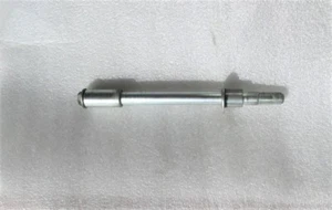 ASSE PERNO RUOTA ANTERIORE CON BOCCOLE SUZUKI SV 650 1999 2002 AXIS FRONT WHEEL - Picture 1 of 1