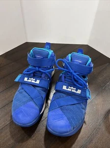 Nike Mens LeBron Soldier 9 Blue Basketball Shoes Sneakers Size 8 - Picture 1 of 6