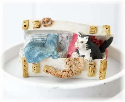 Black Cat in A Suitcase Vintage Peter Fagan Colourbox Miniature Ornament - image 1 of 4