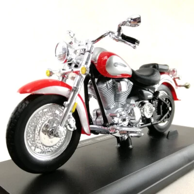 2001 YAMAHA Road Star Die-Cast Motorcycle Model 1:18 Scale Maisto Toy Collection - Image 1 of 4