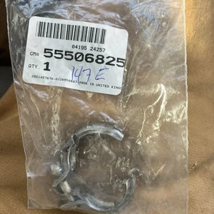 GM Emission Reduction Fluid Injector Clamp 55506825 OEM Chevrolet Cadillac - Bild 1 von 3