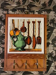 Vintage Key Ring Holder 70's Green Coffee Pot Ceramic Tile and Wood Home Crafted - Picture 1 of 4