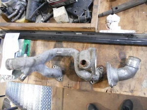 Jaguar S-Type R XJR aufgeladenes Thermostat Gehäuse Auslassrohr. 2003-2008 - Bild 1 von 3