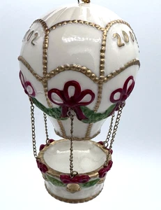 Avon Holiday Treasures Pircelain Musical Ornament Heißluftballon 2002 - Bild 1 von 7