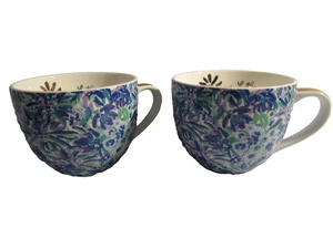 Taza de cerámica púrpura "Lion Around" firmada por Lilly Pulitzer usada en excelente estado - Imagen 1 de 5