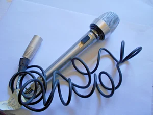 Realistic Microphone Cardioid Dynamic Mesh Windscreen 33-992A Retro ON-OFF &Lead - Picture 1 of 4