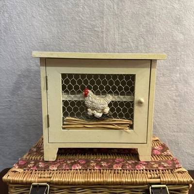 Rustic Wooden Table Top Egg Box 12 Eggs Cabinet Storage Cupboard Vintage Cream - Image 1 of 4