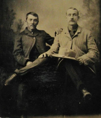 ANTIQUE TINTYPE PHOTO 2 AFFECTIONATE YOUNG MEN HANDS ON KNEE & SHOULDER GAY INT. - Image 1 of 3
