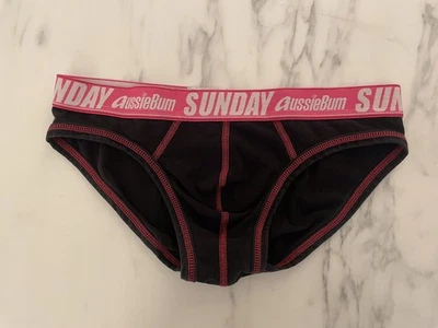 Aussiebum Unterhose Sunday Wochentage schwarz pink Größe S - Bild 1 von 4