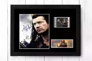 Braveheart Framed Film Cell Display Stunning Queen Signed Memorabilia + COA - Foto 1 di 3