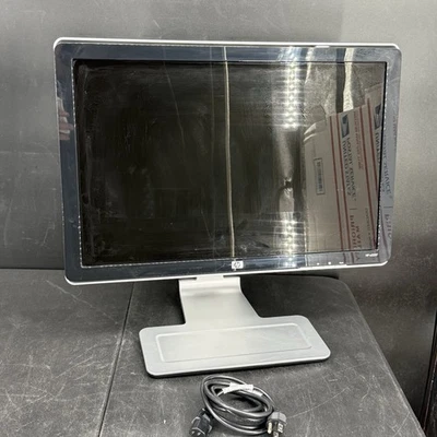 HP W2207 22-inch LCD Color Monitor - Image 1 of 4
