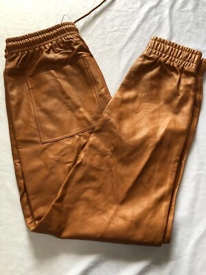 Joggers conexión francesa crolenda imitación cuero talla 8 Foto 1 de 4