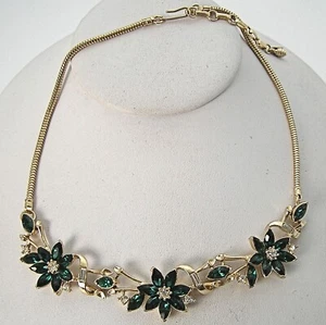 Stunning Vintage Kramer of New York Floral Motif Necklace Emerald Rhinestones - Picture 1 of 7