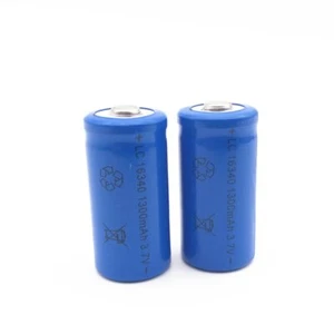 4 X BATTERIE LITIO LITHIUM BATTERIE RICARICABILI LI-ION 1300 MAH 3.7V 16340 - Foto 1 di 1