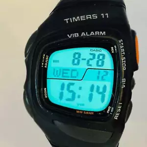 CASIO PHYS RFT-100 quartz There are scratches on the windshield and case 38.0mm - Picture 1 of 17