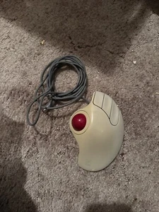 TrackMan Marble+ Logitech Kugelmaus vergilbt - Bild 1 von 2